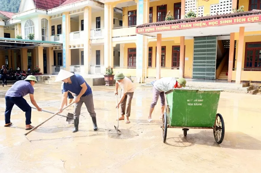 Bộ GD&ĐT yêu cầu khẩn trương khắc phục hậu quả của bão trước khai giảng Bộ GD&ĐT yêu cầu khẩn trương khắc phục hậu quả của bão trước khai giảng