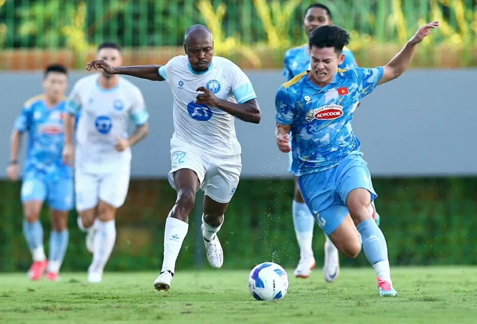 Đội hình ngoại binh xuất phát, CLB Thép Xanh Nam Định thắng đậm tuyển Việt Nam Đội hình ngoại binh xuất phát, CLB Thép Xanh Nam Định thắng đậm tuyển Việt Nam