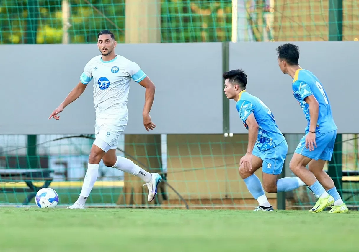 Đội hình ngoại binh xuất phát, CLB Thép Xanh Nam Định thắng đậm tuyển Việt Nam Đội hình ngoại binh xuất phát, CLB Thép Xanh Nam Định thắng đậm tuyển Việt Nam