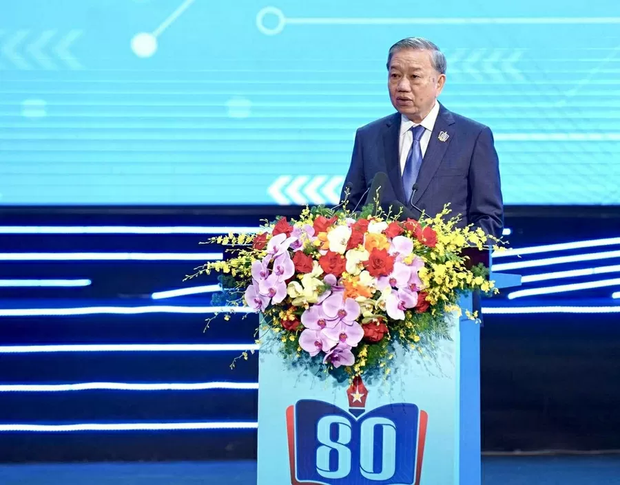 Lễ khai giảng đặc biệt của 1,6 triệu thầy, cô và gần 26 triệu học sinh, sinh viên Lễ khai giảng đặc biệt của 1,6 triệu thầy, cô và gần 26 triệu học sinh, sinh viên