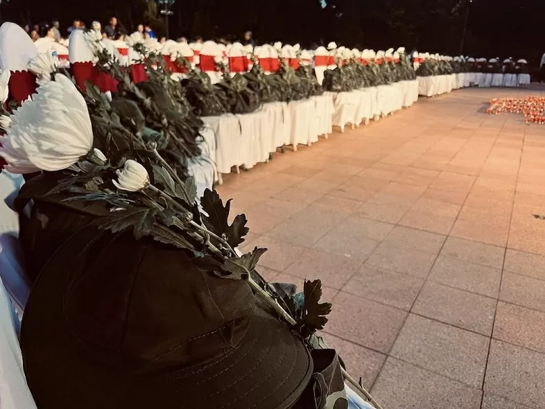 ‘Mưa đỏ’ trên đường trở thành tác phẩm điện ảnh Việt có doanh thu phòng vé cao nhất mọi thời đại ‘Mưa đỏ’ trên đường trở thành tác phẩm điện ảnh Việt có doanh thu phòng vé cao nhất mọi thời đại