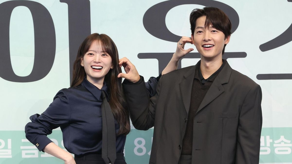 Diễn viên Hàn Quốc Song Joong-ki và Chun Woo-hee tái xuất trong phim lãng mạn ‘My Youth’