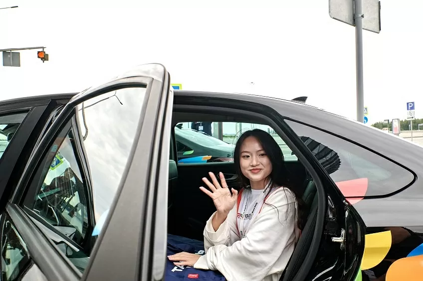 Sinh viên Việt Nam giao lưu và trải nghiệm trên cung đường cao tốc mới của nước Nga