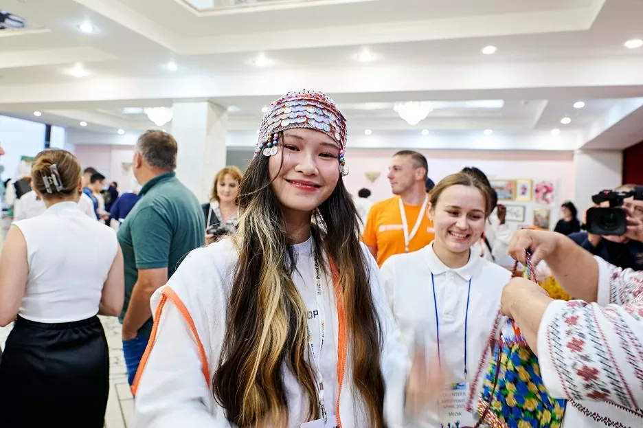 Sinh viên Việt Nam giao lưu và trải nghiệm trên cung đường cao tốc mới của nước Nga