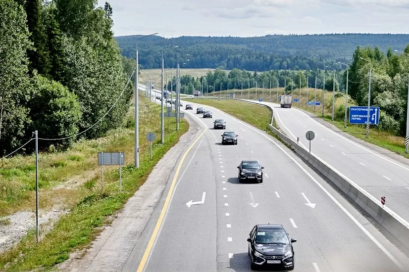 Sinh viên Việt Nam giao lưu và trải nghiệm trên cung đường cao tốc mới của nước Nga