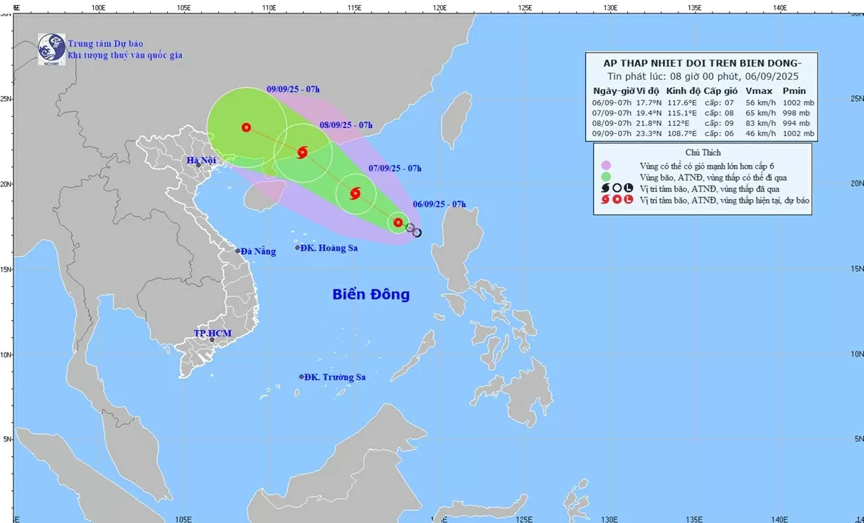 Áp thấp nhiệt đới sắp mạnh thành bão, phía Đông Bắc Biển Đông gió mạnh dần, giật cấp 10-11, sóng cao 2-4