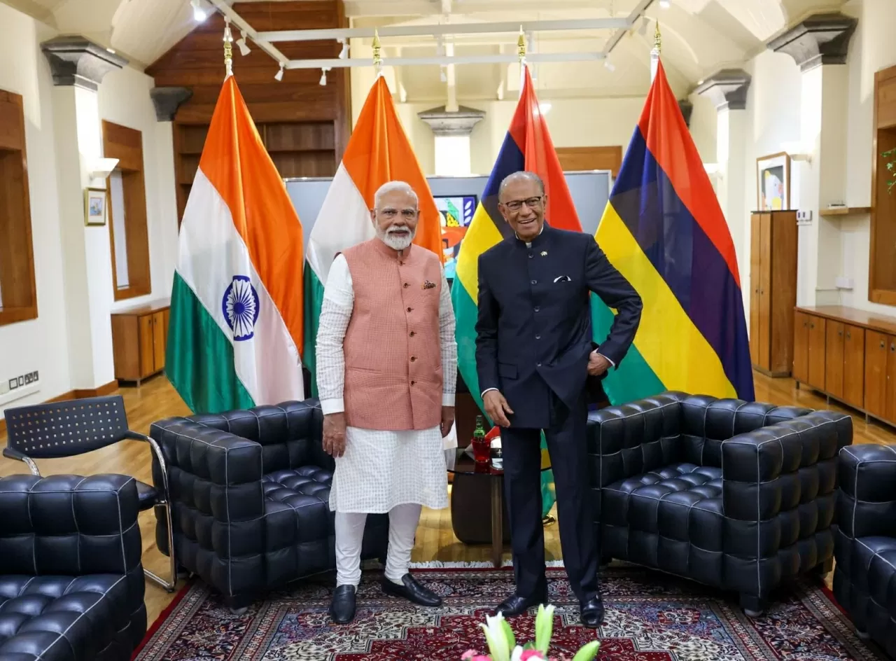 Thủ tướng Ấn Độ Narendra Modi và Thủ tướng Navinchandra Ramgoolam Mauritius tại thủ đô Port Louis ngày 12/3/2025. (Nguồn: PTI) Thủ tướng Ấn Độ Narendra Modi và Thủ tướng Navinchandra Ramgoolam Mauritius tại thủ đô Port Louis ngày 12/3/2025. (Nguồn: PTI)