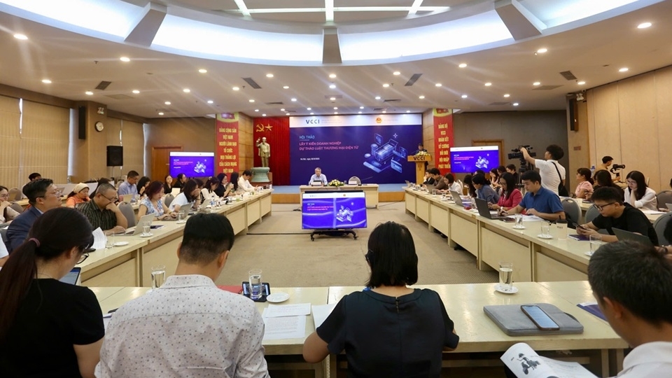 Tháo điểm nghẽn, tạo điều kiện để thương mại điện tử tiếp tục phát triển mạnh mẽ