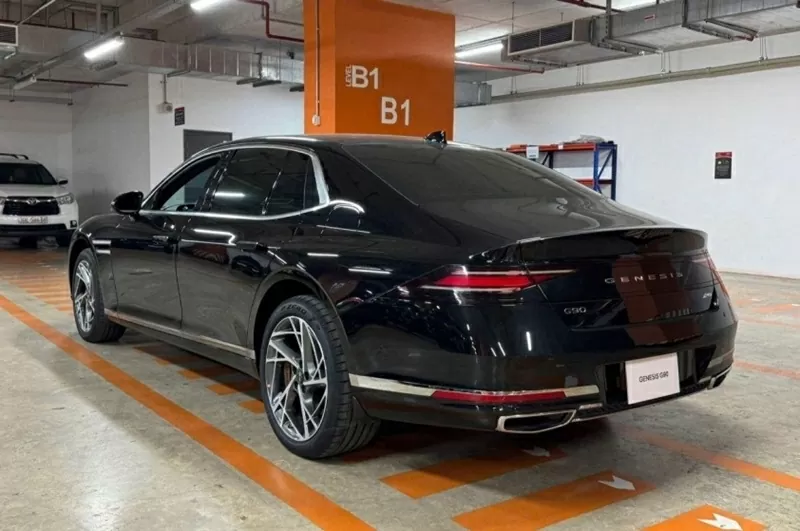 Genesis G90 xuất hiện như một làn gió mới, dành cho giới thượng lưu ưa chuộng sự khác biệt và tinh tế đến từ một thương hiệu trẻ trung hơn.