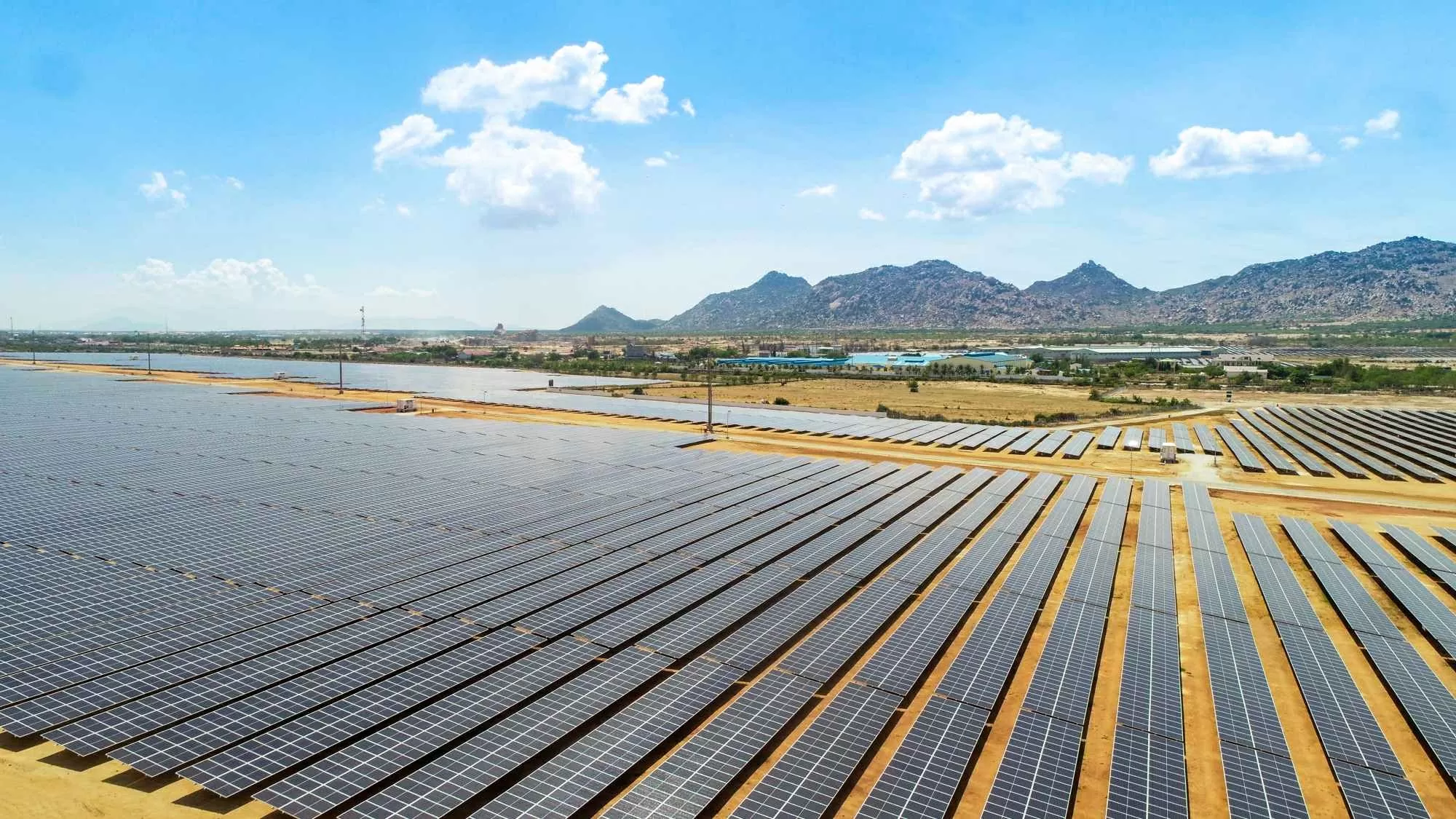 Thấy gì từ việc T&T Group của doanh nhân Đỗ Quang Hiển thần tốc hoàn thành đường truyền tải điện từ Lào về Việt Nam?