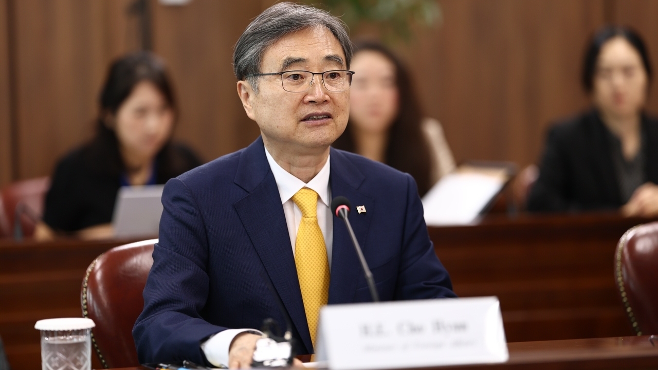 Hàn Quốc cân nhắc cử Ngoại trưởng sang Mỹ về vụ bắt giữ hơn 300 công dân