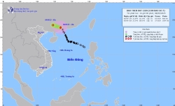 Dự báo các khu vực ở rìa xa hoàn lưu bão số 7 có thể xuất hiện giông, lốc, gió giật mạnh