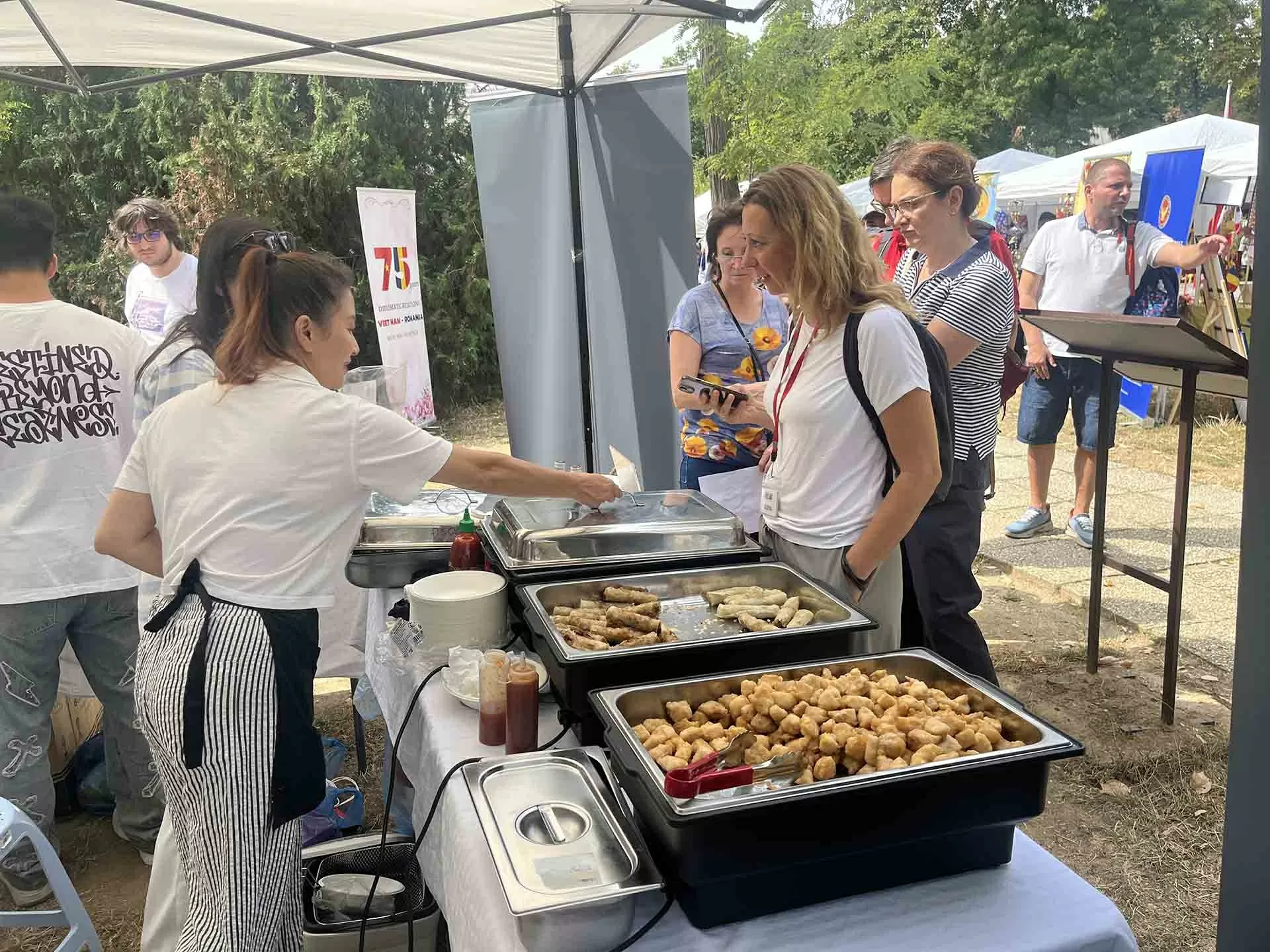 Việt Nam tham gia Lễ hội văn hóa châu Á lần thứ 3 tại Romania Việt Nam tham gia Lễ hội văn hóa châu Á lần thứ 3 tại Romania