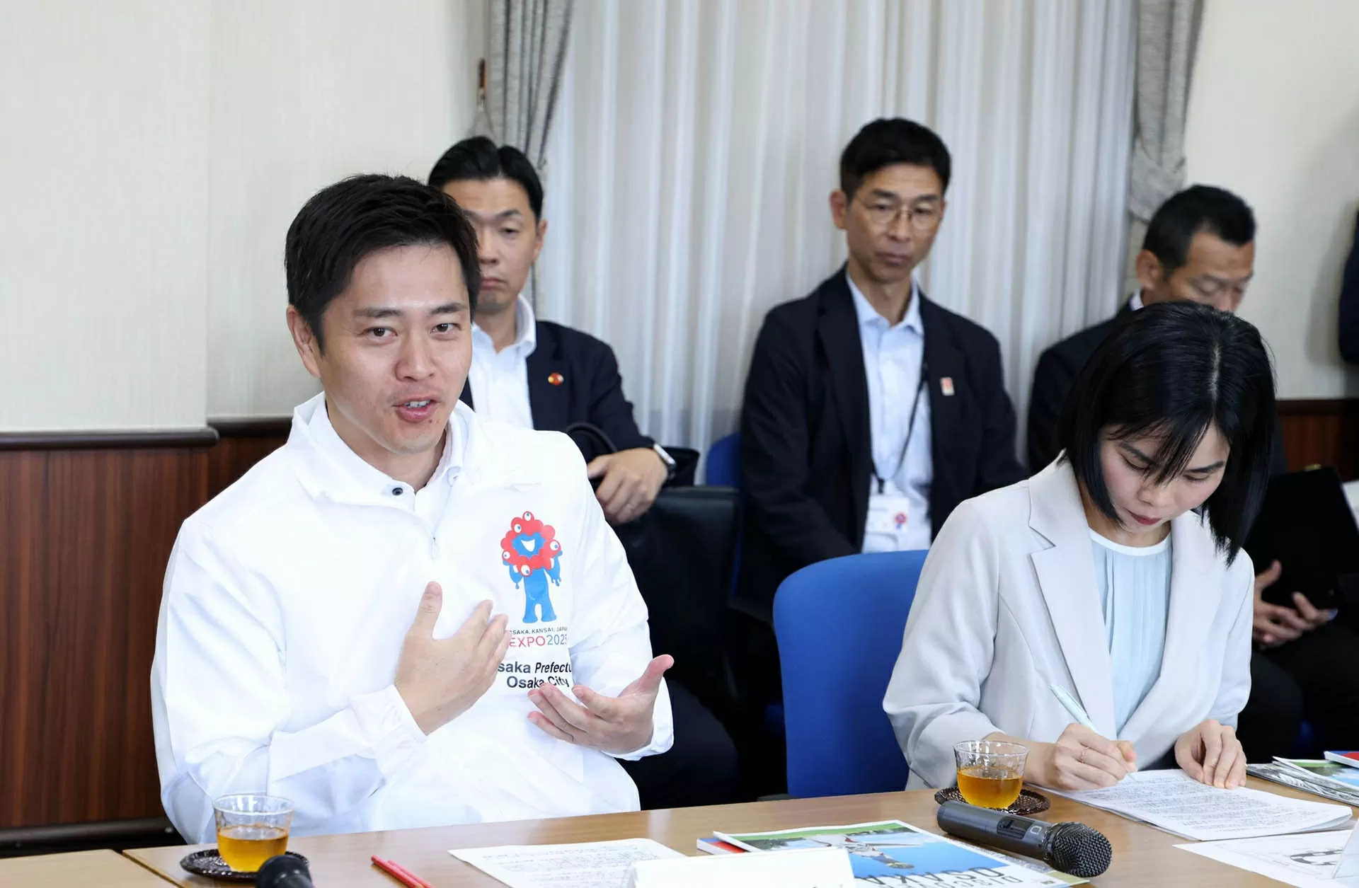 Phó Thủ tướng Lê Thành Long tiếp Thống đốc tỉnh Osaka Yoshimura Hirofumi