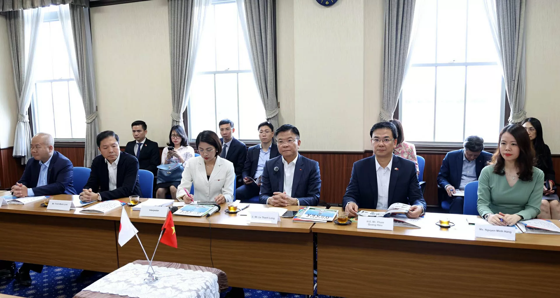 Phó Thủ tướng Lê Thành Long tiếp Thống đốc tỉnh Osaka Yoshimura Hirofumi Phó Thủ tướng Lê Thành Long tiếp Thống đốc tỉnh Osaka Yoshimura Hirofumi