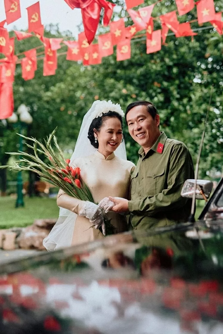 Vợ chồng NSND Lan Hương thực hiện bộ ảnh cưới đặc biệt ý nghĩa