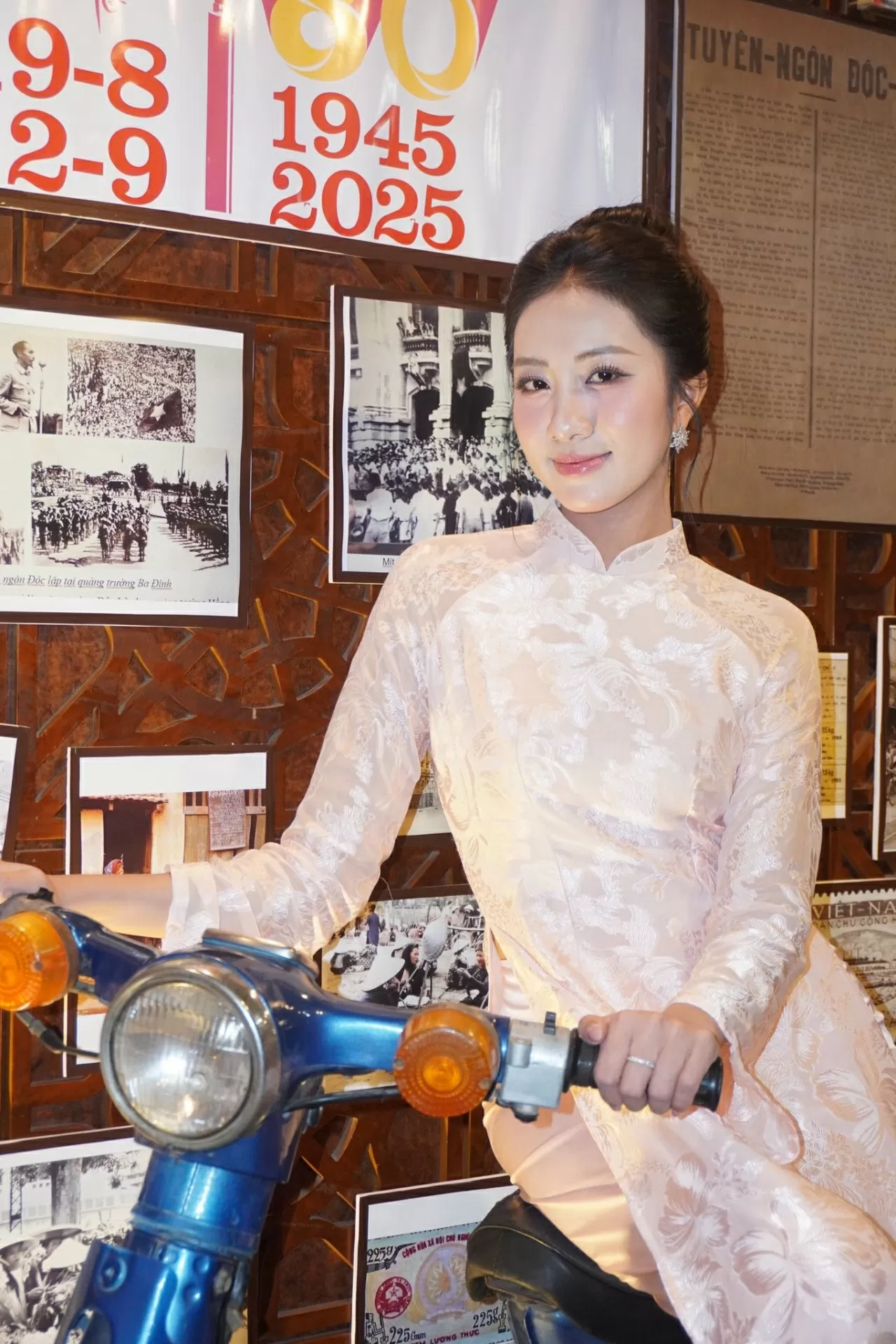 Ngắm nhan sắc dịu dàng của Hoa hậu Hà Trúc Linh