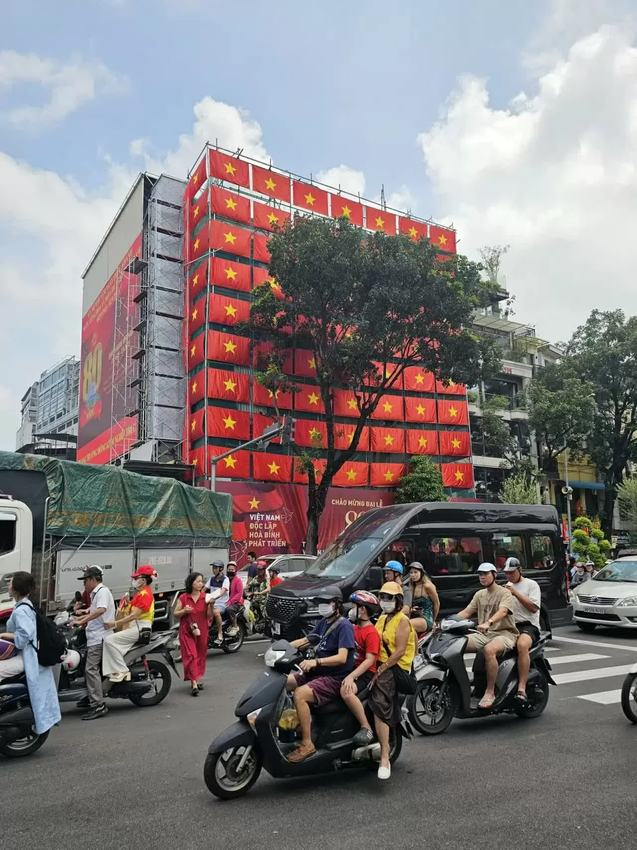 Hà Nội tiên phong trong kỷ nguyên mới