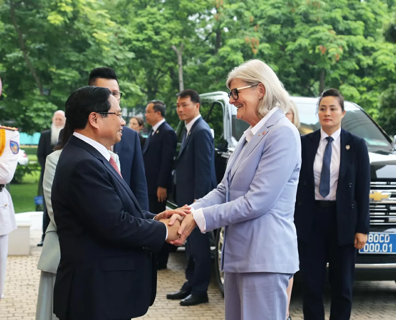 Thủ tướng Chính phủ Phạm Minh Chính tiếp đón Toàn quyền Australia Sam Mostyn. (Ảnh: Thành Long) Thủ tướng Chính phủ Phạm Minh Chính tiếp đón Toàn quyền Australia Sam Mostyn. (Ảnh: Thành Long)