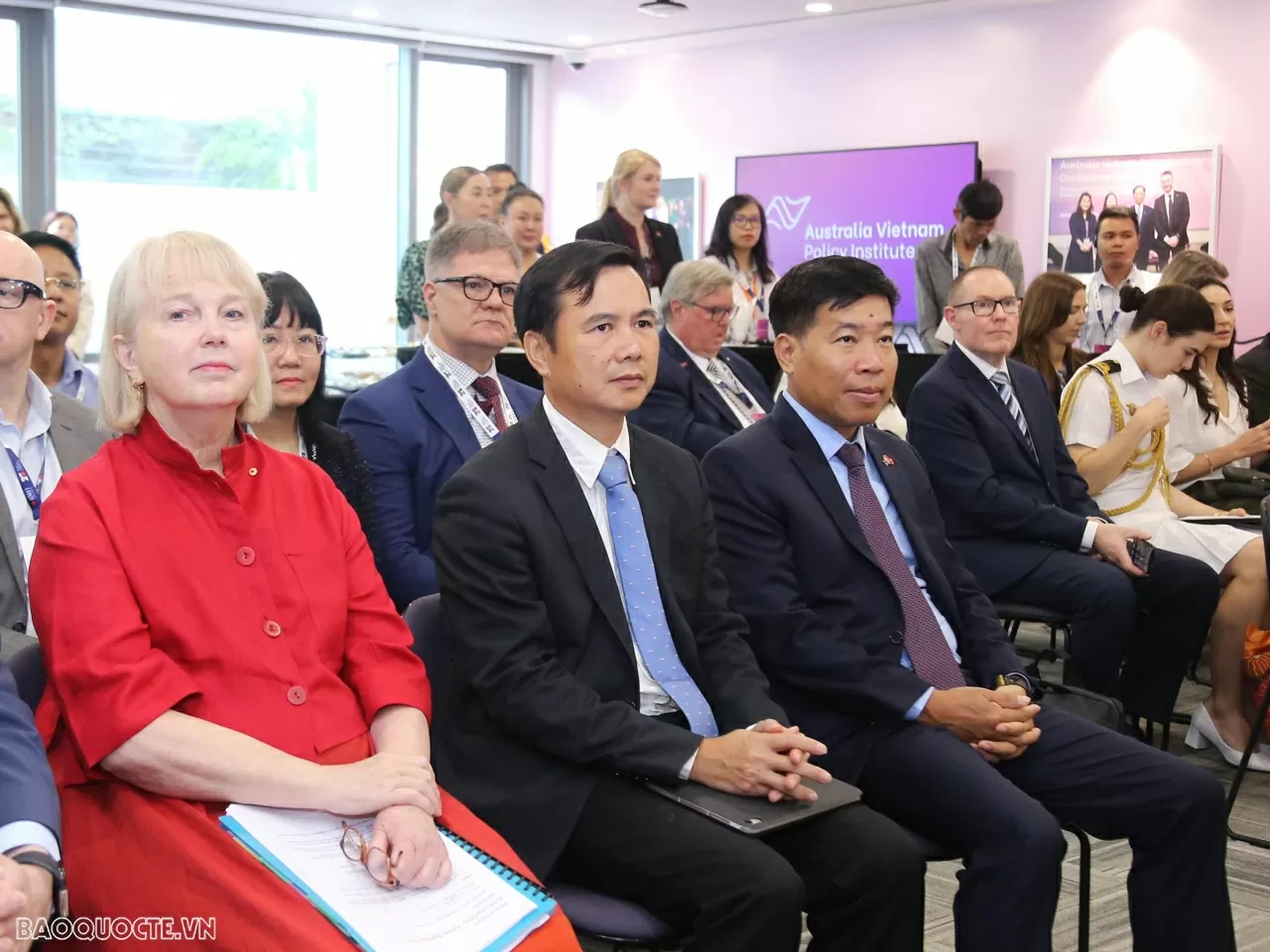 Buổi Khai trương có sự tham dự của bà Peggy O’Neal AO, Chủ tịch Hội đồng trường Đại học RMIT; Thứ trưởng Bộ Khoa học và Công nghệ Bùi Thế Duy và Thứ trưởng Bộ Ngoại giao Nguyễn Mạnh Cường. (Ảnh: Thành Long)