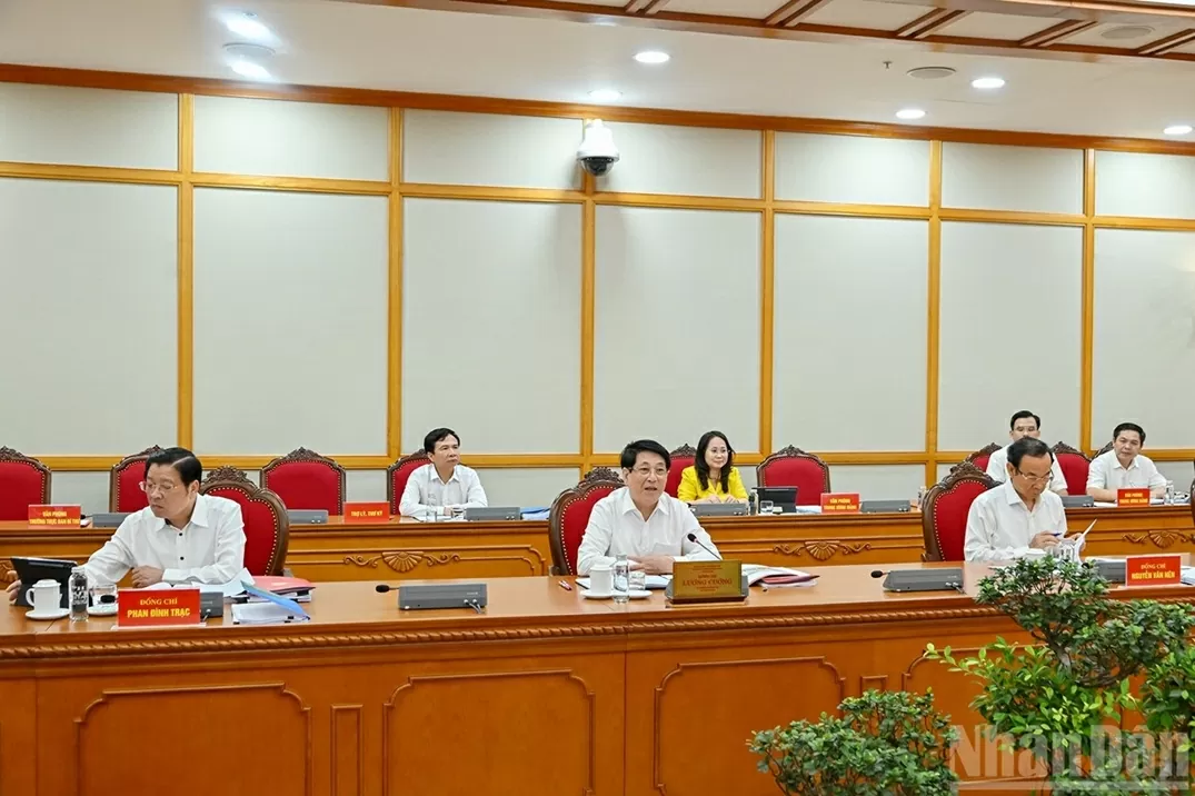 Chủ tịch nước Lương Cường chủ trì cuộc làm việc của Bộ Chính trị với Ban Thường vụ Tỉnh ủy Hưng Yên.