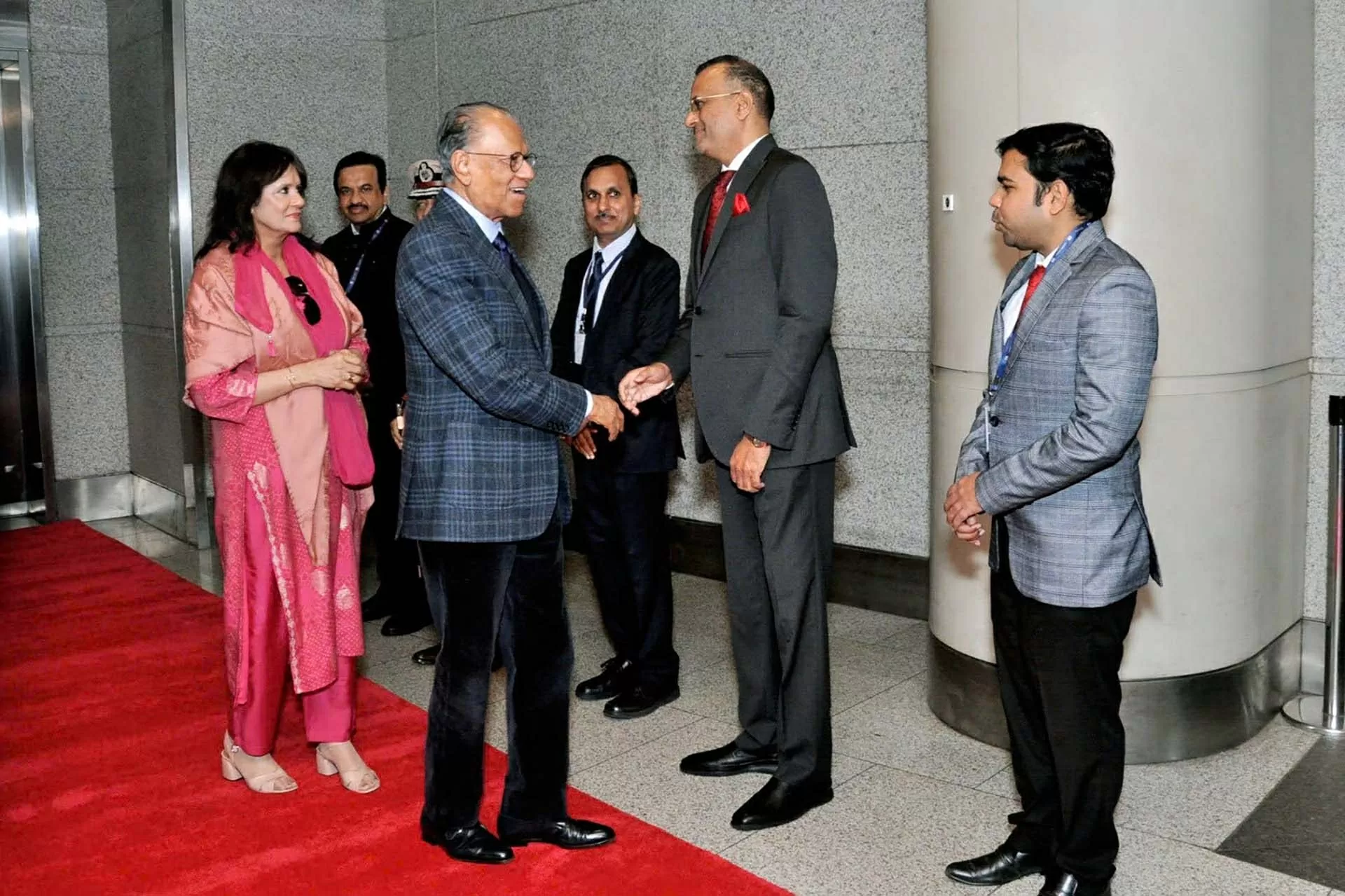 Gắn kết chiến lược mới