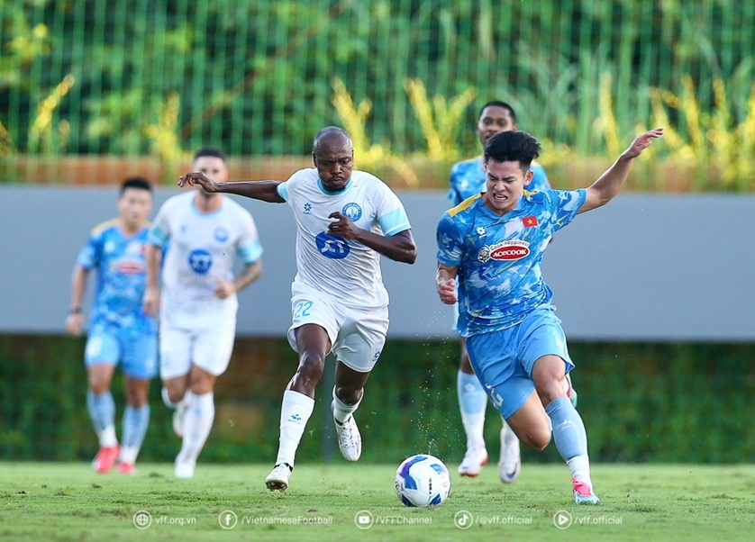 gap tuyen viet nam doi nepal chon svd thong nhat lam san nha thay tro hlv kim sang sik huong loi