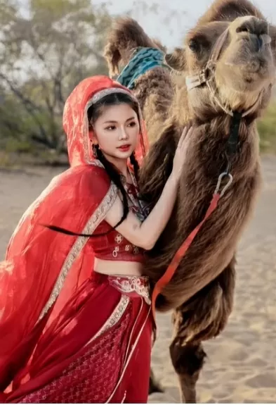 Hành trình trở thành gương mặt nổi bật trên TikTok của cô gái trẻ Ella May