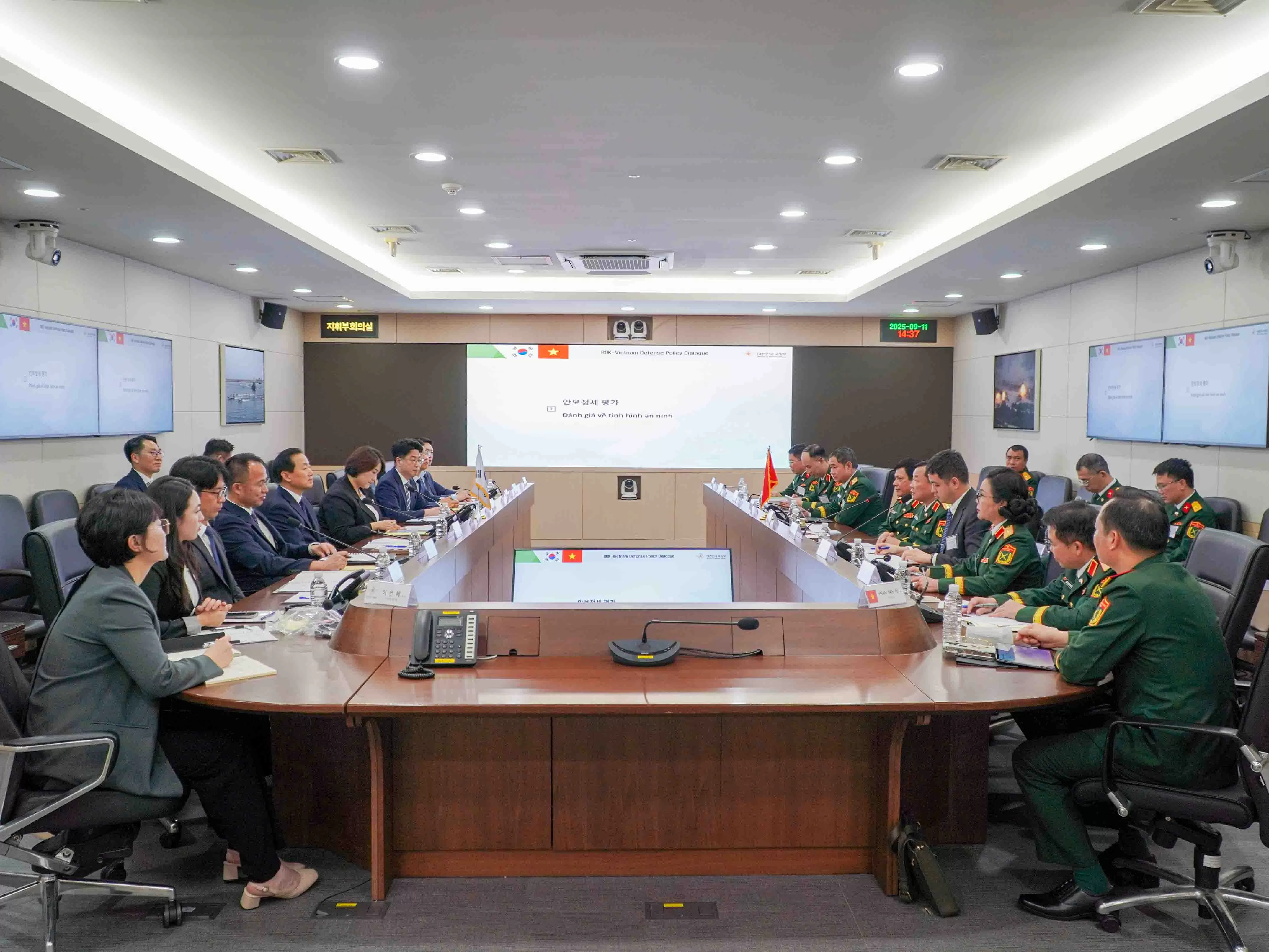 Tiếp tục tăng cường hợp tác quốc phòng Việt Nam-Hàn Quốc