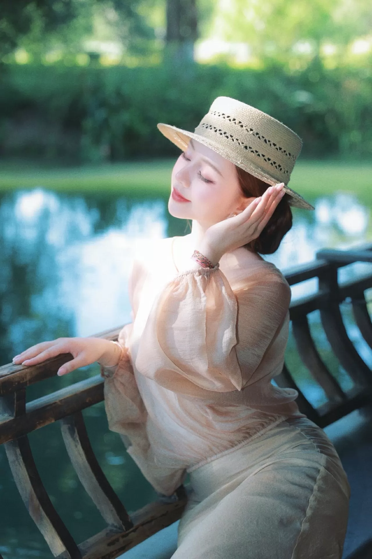 Diễn viên Quỳnh Kool Diễn viên Quỳnh Kool