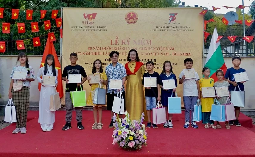 Long trọng tổ chức Lễ kỷ niệm 80 năm Quốc khánh Việt Nam tại Bulgaria Long trọng tổ chức Lễ kỷ niệm 80 năm Quốc khánh Việt Nam tại Bulgaria
