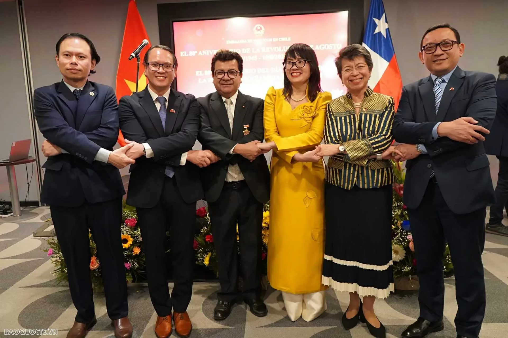 Đại sứ quán Việt Nam tại Chile tổ chức kỷ niệm 80 năm Cách mạng tháng Tám và Quốc khánh 2/9 Đại sứ quán Việt Nam tại Chile tổ chức kỷ niệm 80 năm Cách mạng tháng Tám và Quốc khánh 2/9