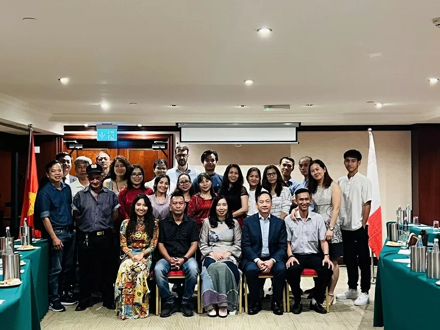 Thứ trưởng Bộ Ngoại giao Lê Thị Thu Hằng đánh giá cao nỗ lực và tinh thần trách nhiệm của cộng đồng người Việt tại Malta Thứ trưởng Lê Thị Thu Hằng đánh giá cao nỗ lực và tinh thần trách nhiệm của cộng đồng người Việt tại Malta