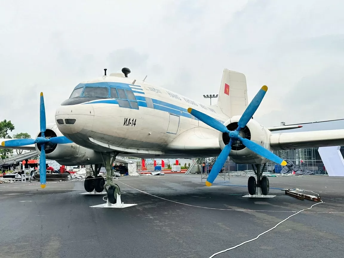 Chuyên cơ từng phục vụ Chủ tịch Hồ Chí Minh thu hút sự chú ý tại Triển lãm thành tựu ngành Xây dựng