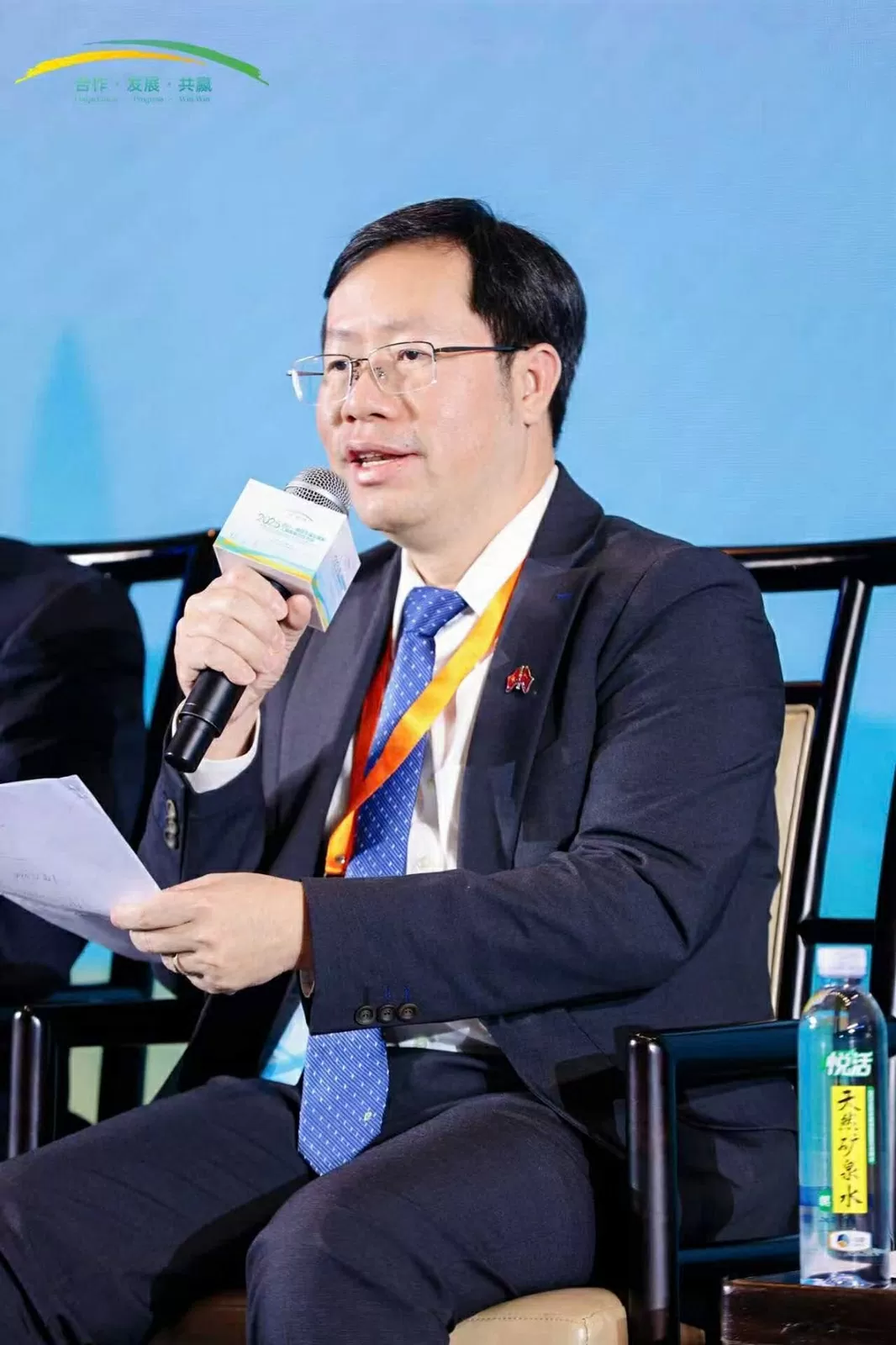 Tổng Lãnh sự Việt Nam tại Trùng Khánh tham dự Hội nghị hợp tác phát triển thương mại giữa tỉnh Tứ Xuyên, Trung Quốc với các nước Đông Nam Á, Nam Á.