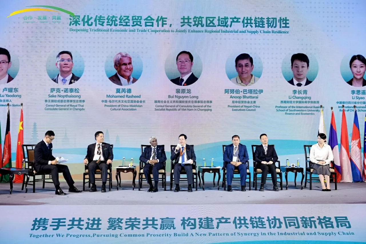 Tổng Lãnh sự Việt Nam tại Trùng Khánh tham dự Hội nghị hợp tác phát triển thương mại giữa tỉnh Tứ Xuyên, Trung Quốc với các nước Đông Nam Á, Nam Á. Tổng Lãnh sự Việt Nam tại Trùng Khánh tham dự Hội nghị hợp tác phát triển thương mại giữa tỉnh Tứ Xuyên, Trung Quốc với các nước Đông Nam Á, Nam Á.