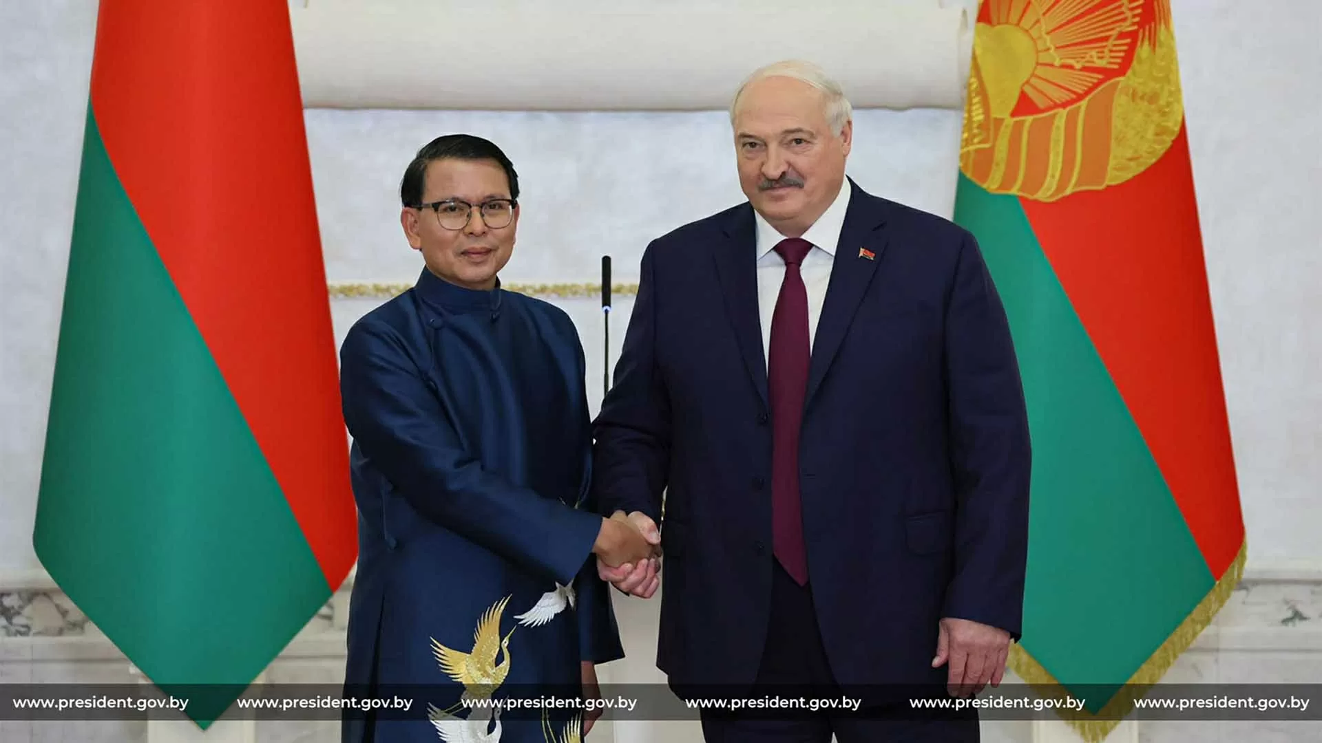 Đại sứ Việt Nam trình Thư ủy nhiệm lên Tổng thống Belarus Đại sứ Việt Nam trình Thư ủy nhiệm lên Tổng thống Belarus
