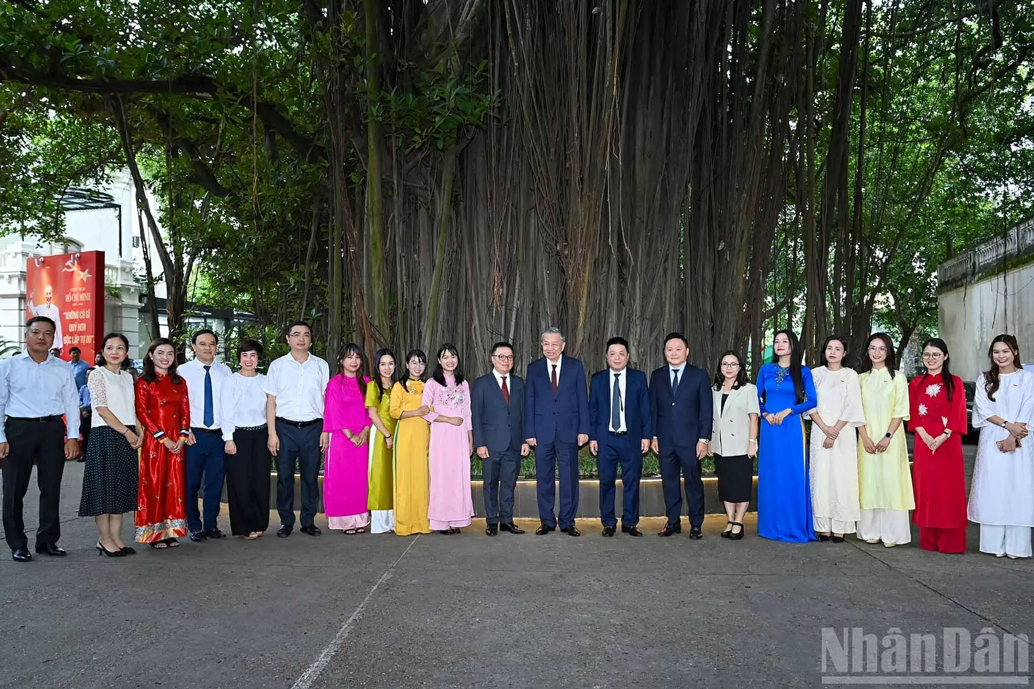 Tổng Bí thư Tô Lâm dự lễ ra mắt Trang thông tin điện tử ‘Đảng Cộng sản Việt Nam - Đại hội XIV’ Tổng Bí thư Tô Lâm dự lễ ra mắt Trang thông tin điện tử ‘Đảng Cộng sản Việt Nam - Đại hội XIV’