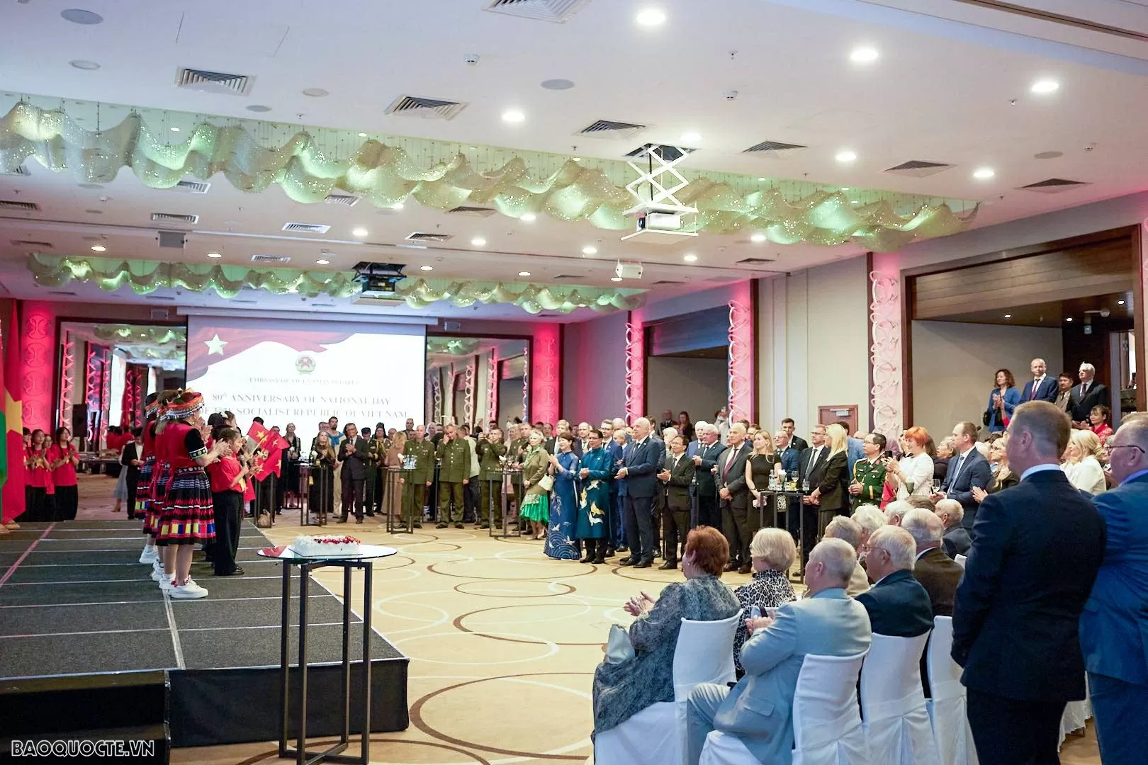 Đại sứ quán Việt Nam tại Belarus chiêu đãi kỷ niệm 80 năm Quốc khánh Đại sứ quán Việt Nam tại Belarus chiêu đãi kỷ niệm 80 năm Quốc khánh