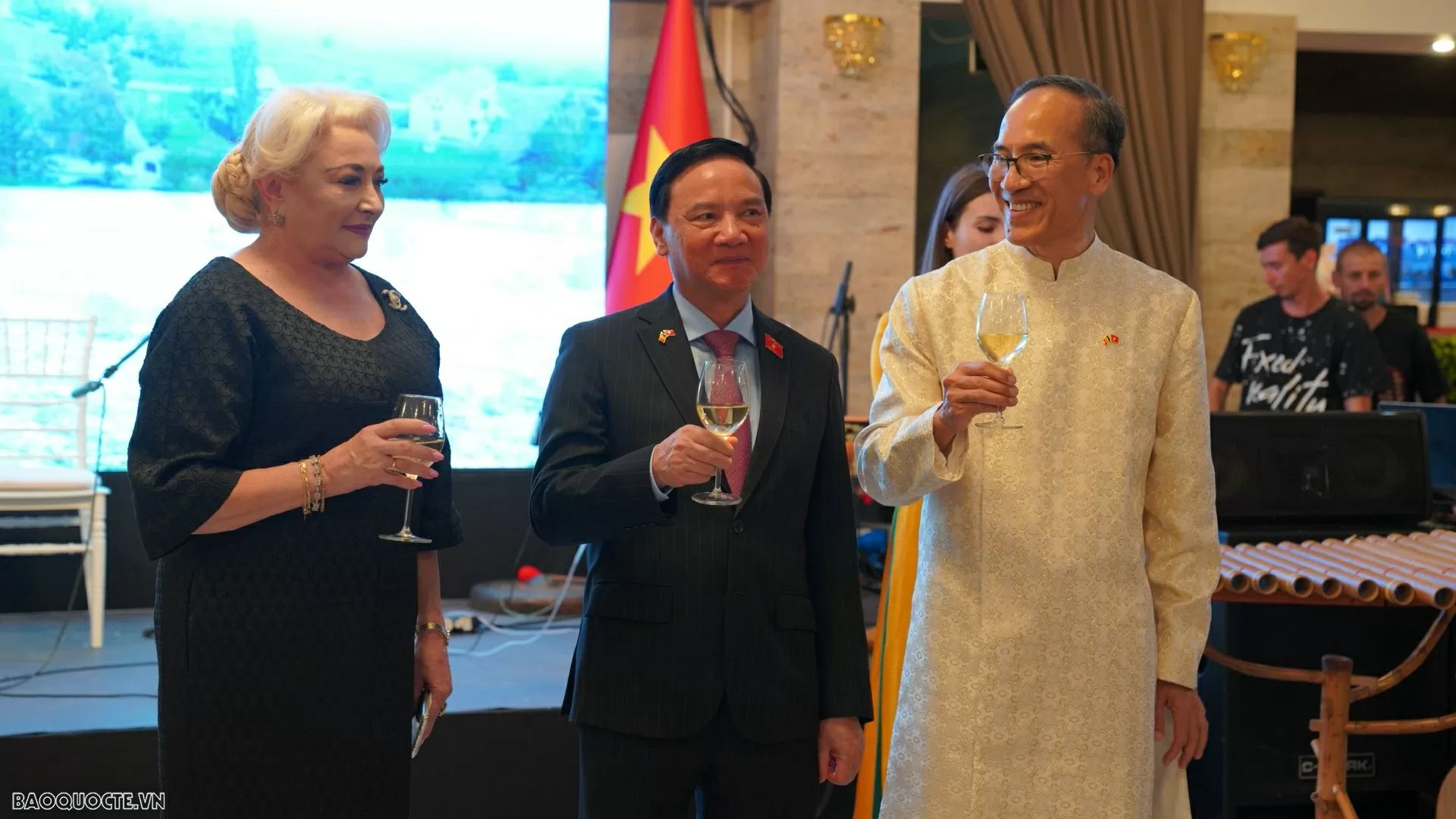 Đại sứ quán Việt Nam tại Romania tổ chức Lễ kỷ niệm 80 năm Quốc khánh và 75 năm thiết lập quan hệ ngoại giao Đại sứ quán Việt Nam tại Romania tổ chức Lễ kỷ niệm 80 năm Quốc khánh và 75 năm thiết lập quan hệ ngoại giao