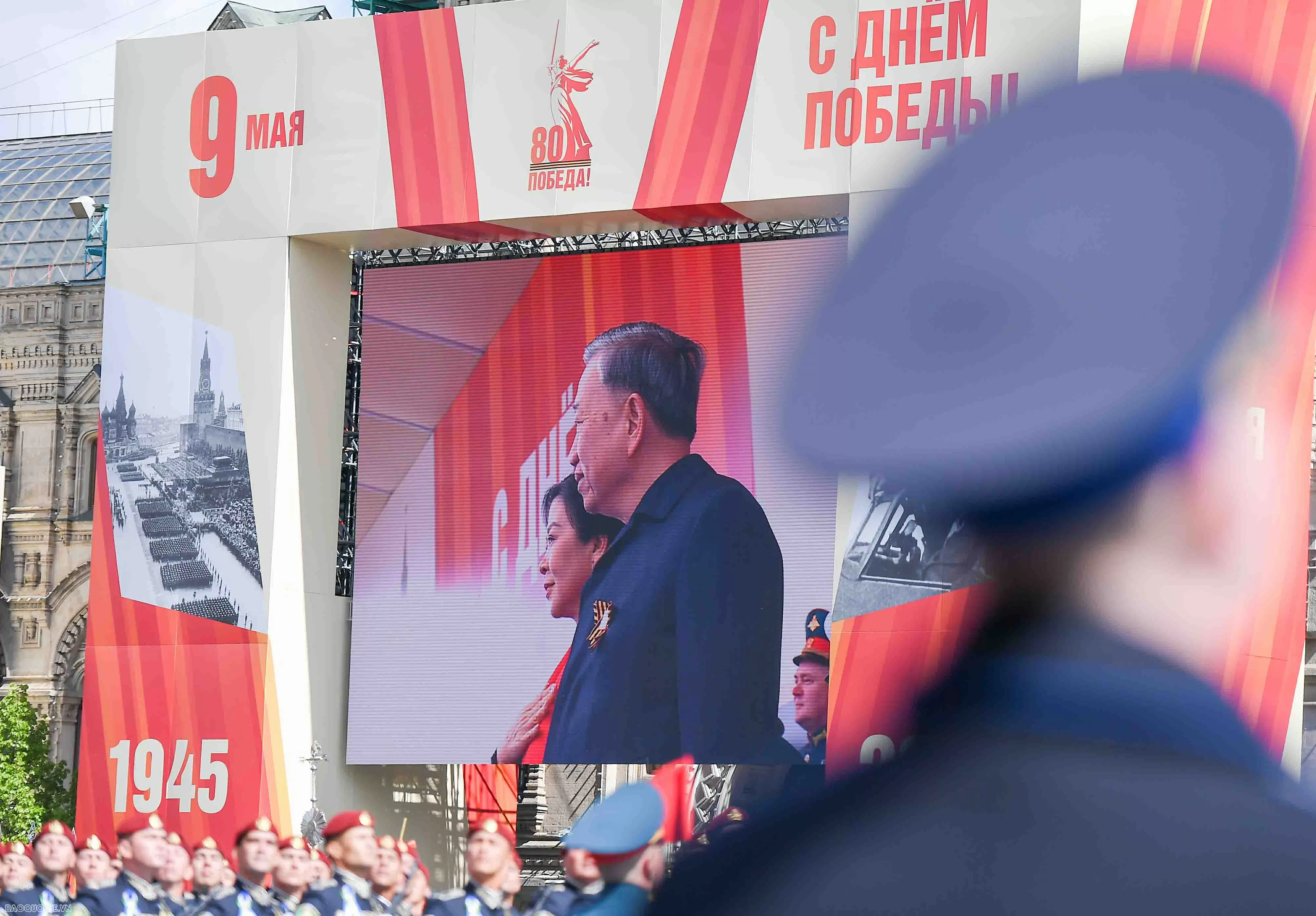 Nhân dịp này, nhận lời mời của Tổng thống Nga Vladimir Putin, Tổng Bí thư Tô Lâm và phu nhân Ngô Phương Ly cùng đoàn đại biểu cấp cao Việt Nam thăm chính thức Liên bang Nga và dự Lễ kỷ niệm 80 năm Ngày Chiến thắng trong chiến tranh Vệ quốc vĩ đại. Nhân dịp này, nhận lời mời của Tổng thống Nga Vladimir Putin, Tổng Bí thư Tô Lâm và phu nhân Ngô Phương Ly cùng đoàn đại biểu cấp cao Việt Nam thăm chính thức Liên bang Nga và dự Lễ kỷ niệm 80 năm Ngày Chiến thắng trong chiến tranh Vệ quốc vĩ đại.
