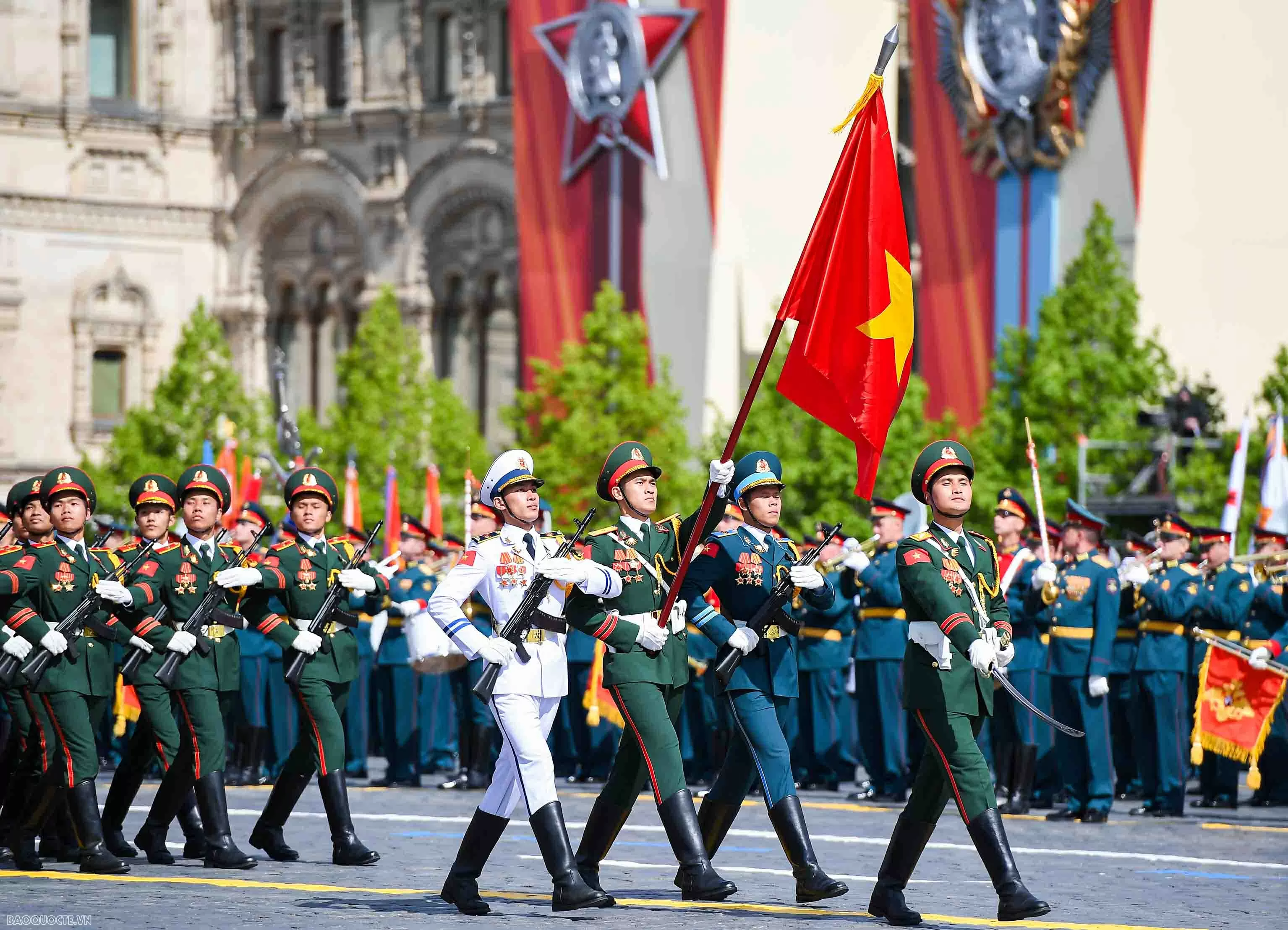 Những bước chân kiêu hùng của Quân đội Nhân dân Việt Nam giữa Quảng trường Đỏ Những bước chân kiêu hùng của Quân đội Nhân dân Việt Nam giữa Quảng trường Đỏ