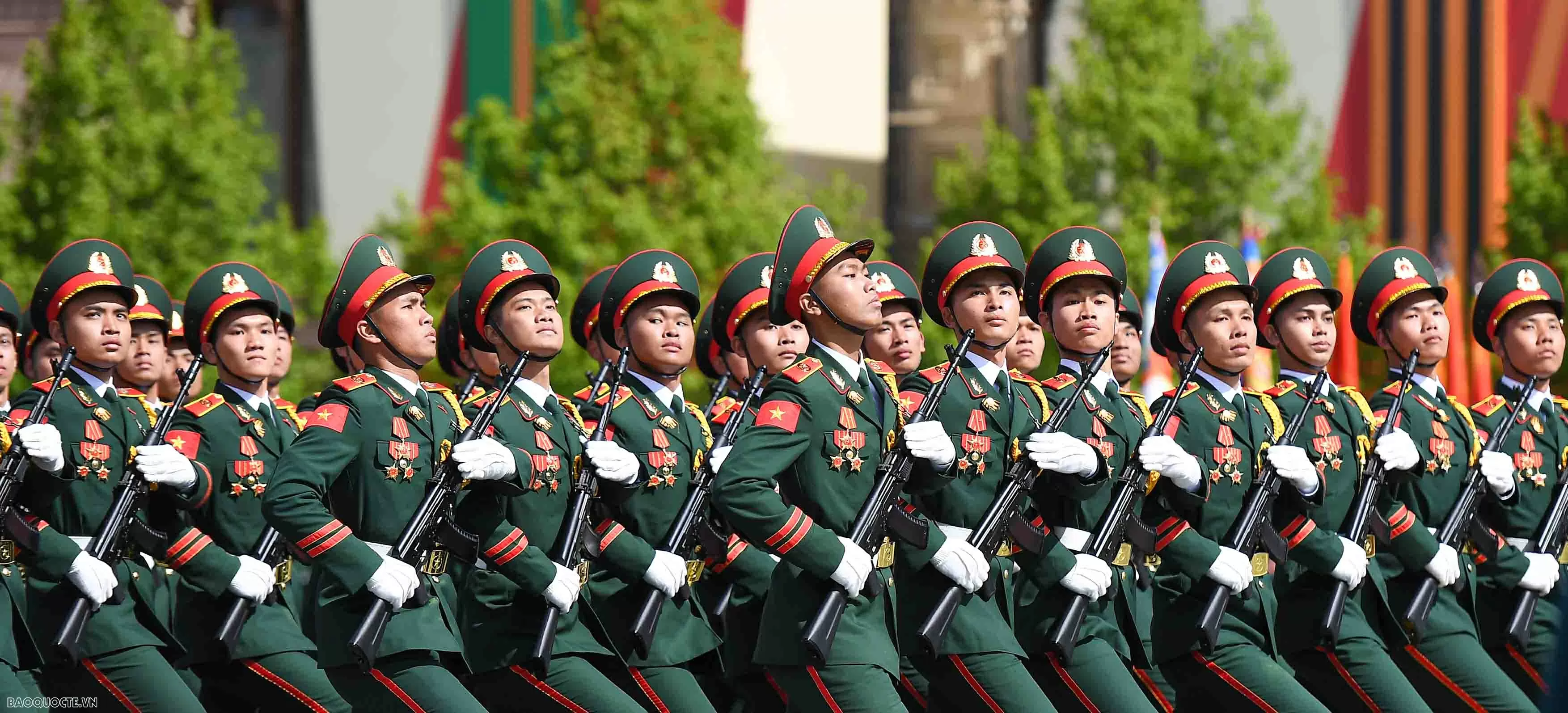 Những bước chân kiêu hùng của Quân đội Nhân dân Việt Nam giữa Quảng trường Đỏ Những bước chân kiêu hùng của Quân đội Nhân dân Việt Nam giữa Quảng trường Đỏ