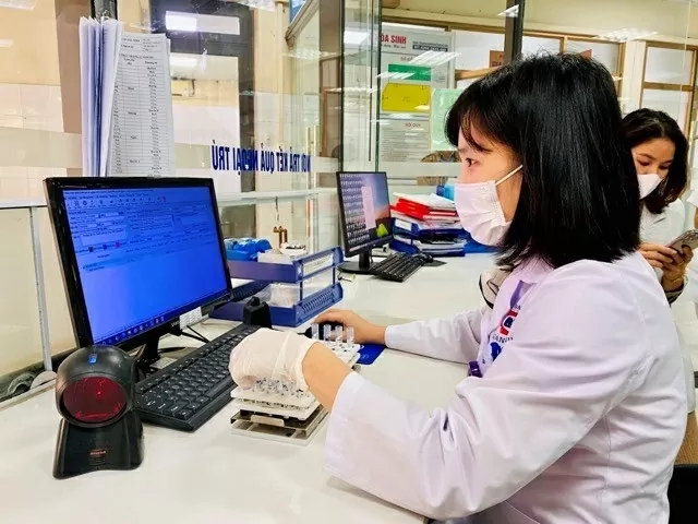 Người dân vui mừng khi từ 2026 được khám sức khỏe miễn phí, từ 2030 được miễn viện phí mức cơ bản