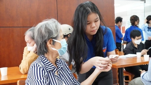 2 tỉnh, thành phố nâng mức trợ cấp hưu trí cho người từ 70-75 tuổi