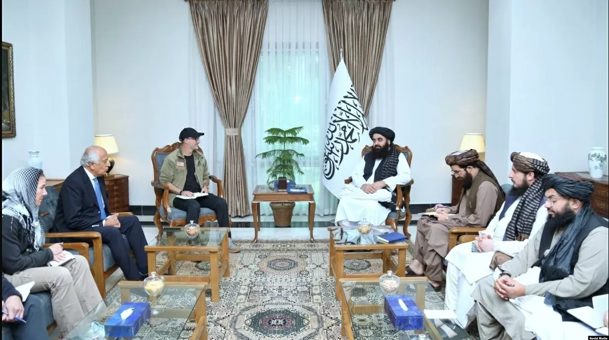 Những người cầm quyền Taliban ở Afghanistan đã công bố bức ảnh cuộc họp ngày 13 tháng 9 với các quan chức Hoa Kỳ tại Kabul.