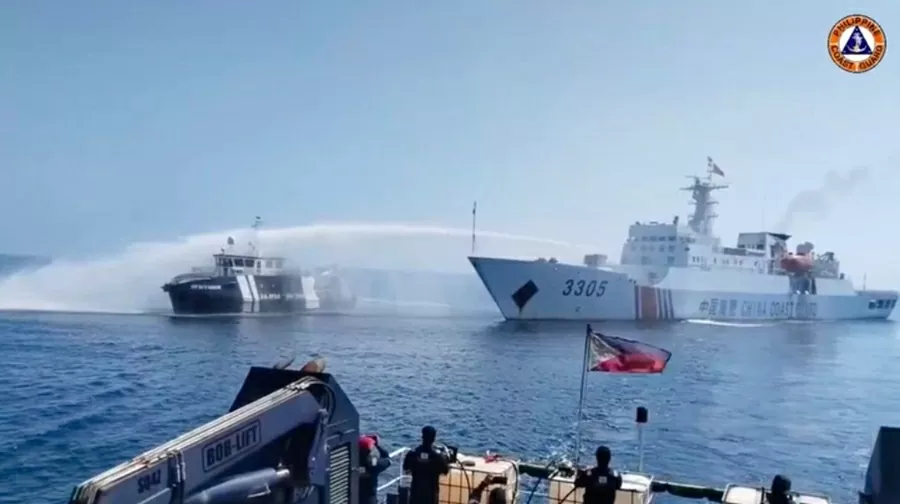 Trung Quốc tiến hành tuần tra ‘thường lệ’ tại Biển Đông