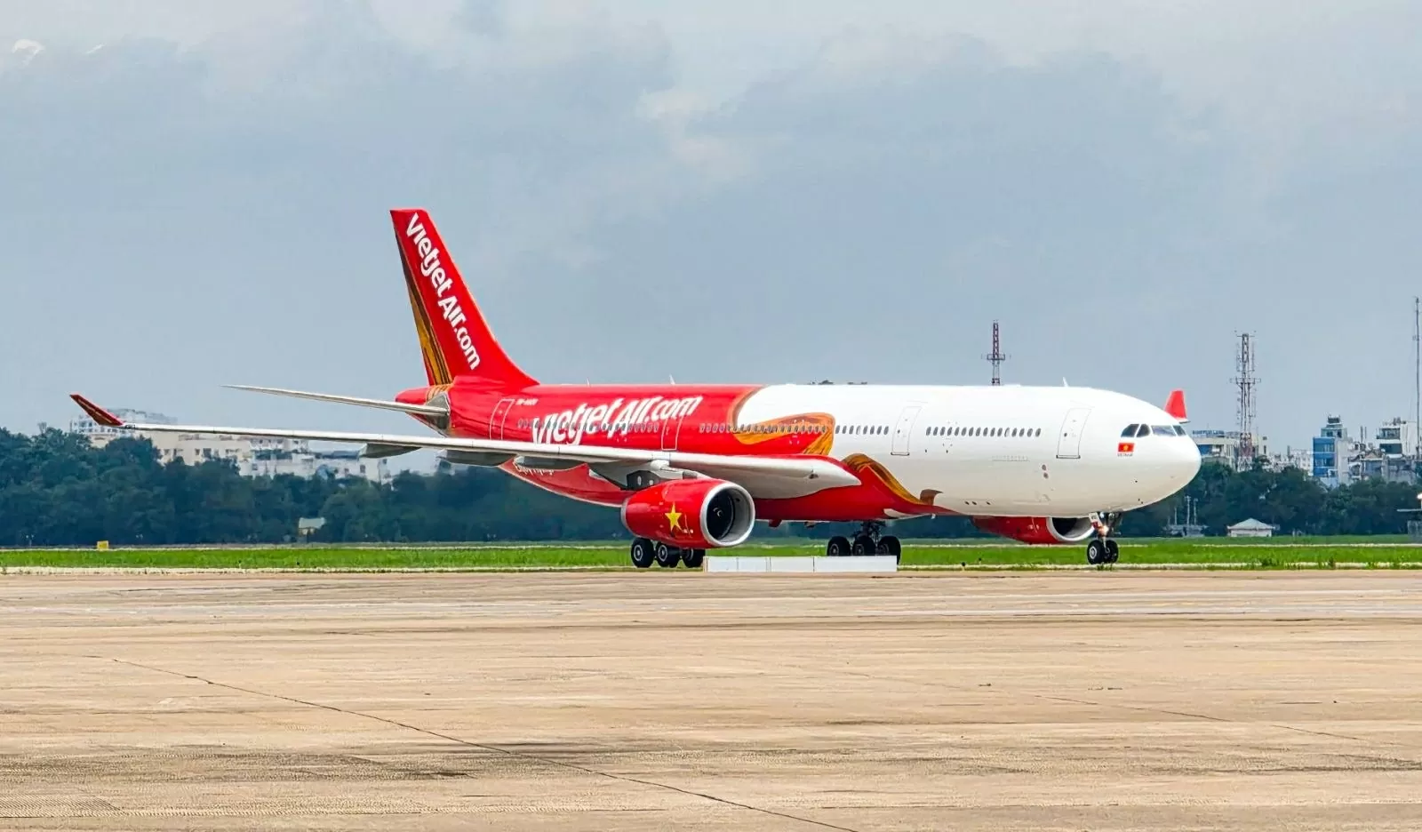 Vietjet đón tàu bay thân rộng mới, sẵn sàng cho cao điểm cuối năm và đường bay dài quốc tế