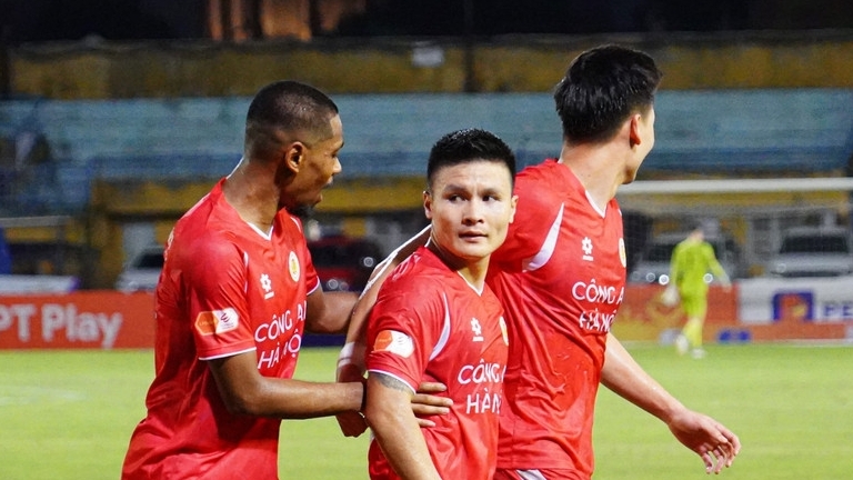 CLB Công an Hà Nội tạm giữ ngôi đầu V-League