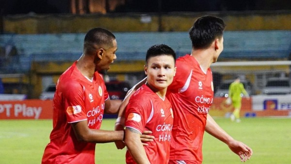 CLB Công an Hà Nội tạm giữ ngôi đầu V-League